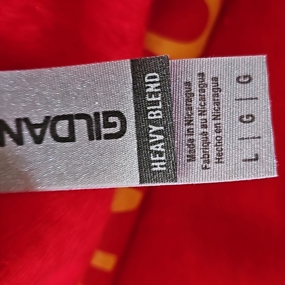 Gildan Red Long Sleeve Sweatshirt with "Arrowhead" Graphics NWOT - Picture 13 of 14